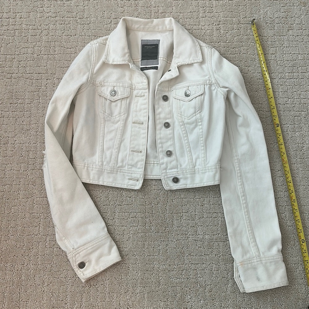 Abercrombie and Fitch white cropped jean jacket